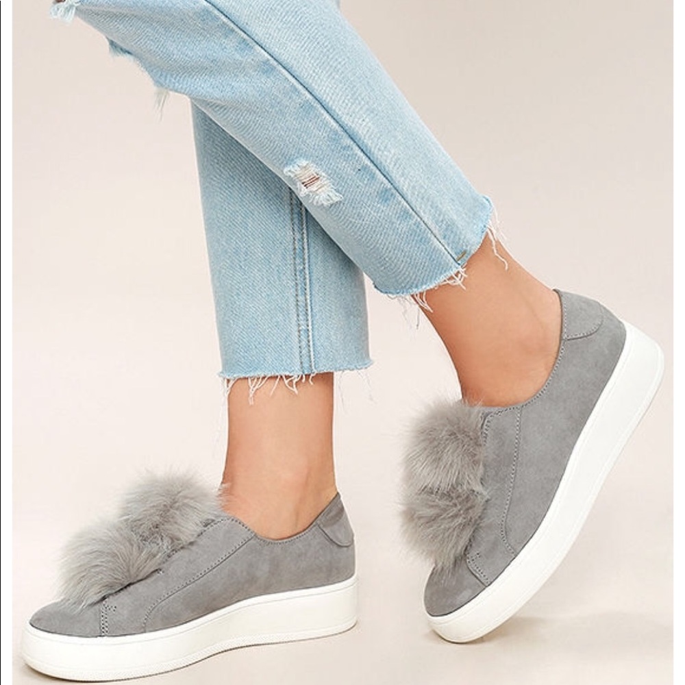 Steve Madden Suede Bryanne Shoes Grey Pom Poms